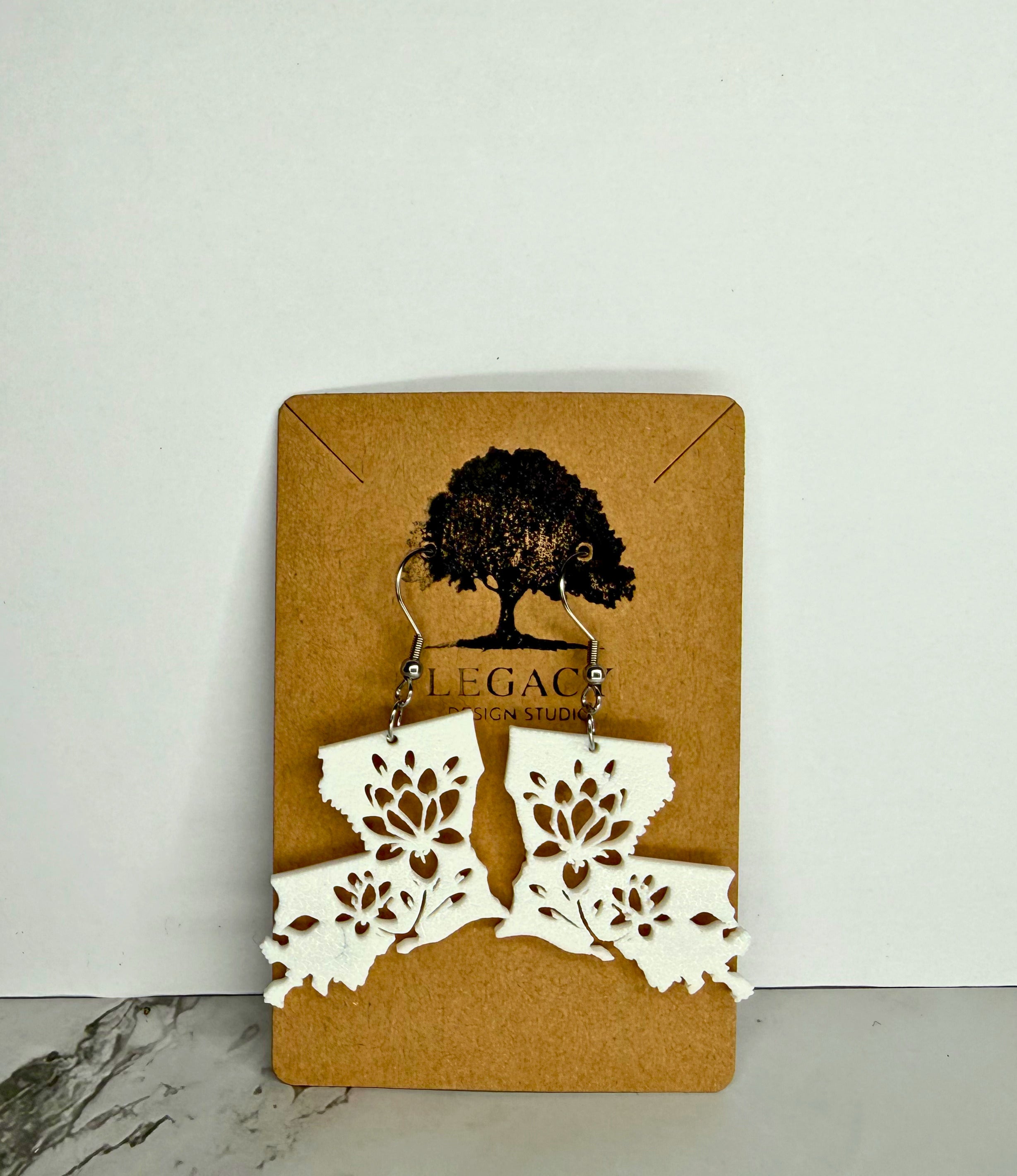 ER- LA Magnolia Cut Out
