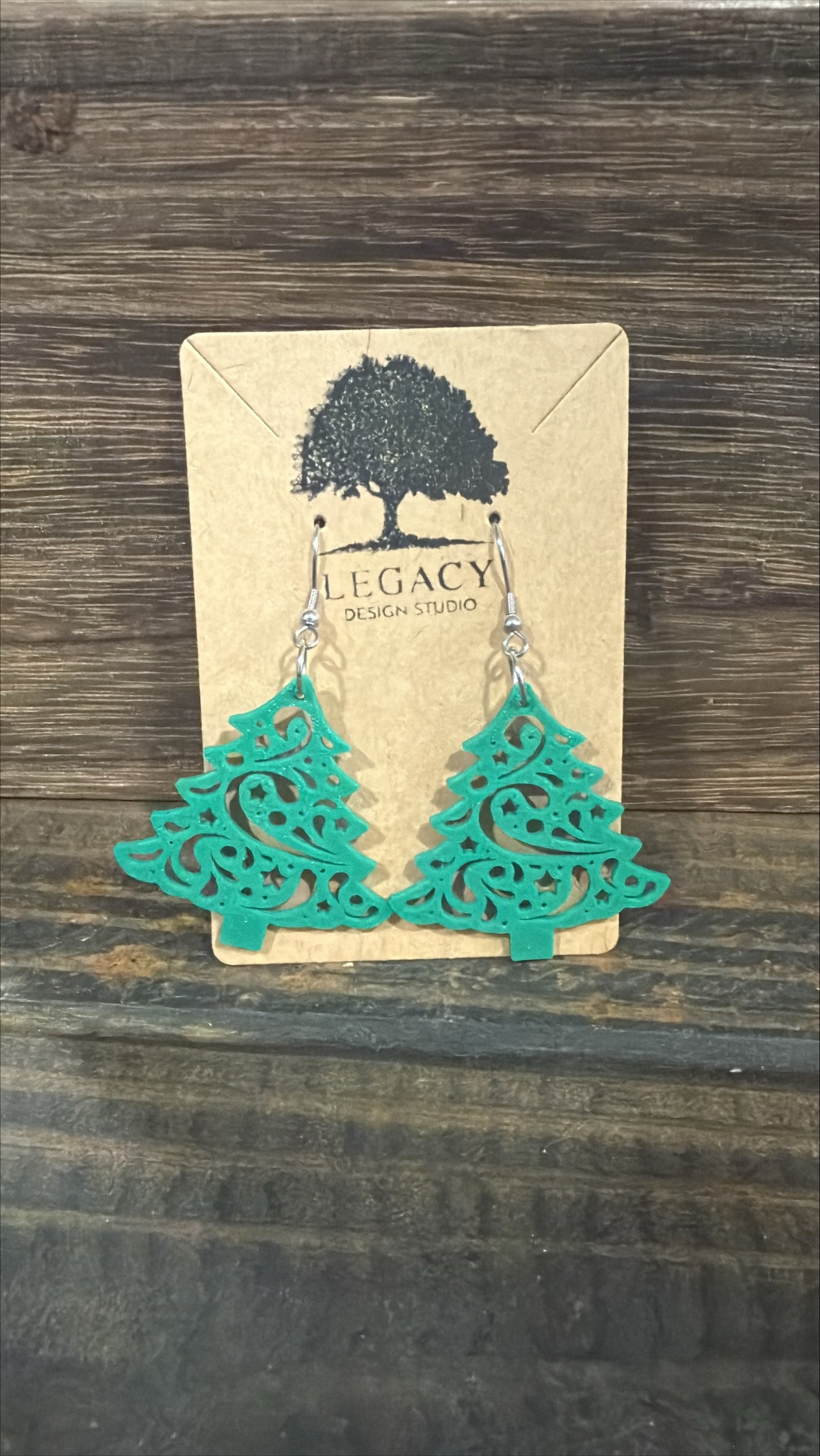 ER- Ornate Christmas Tree